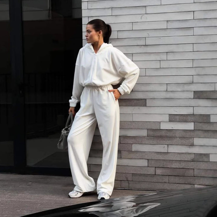 Damen Lässiger Fleece-Jumpsuit mit Kapuze und praktischen Taschen Stalluxe