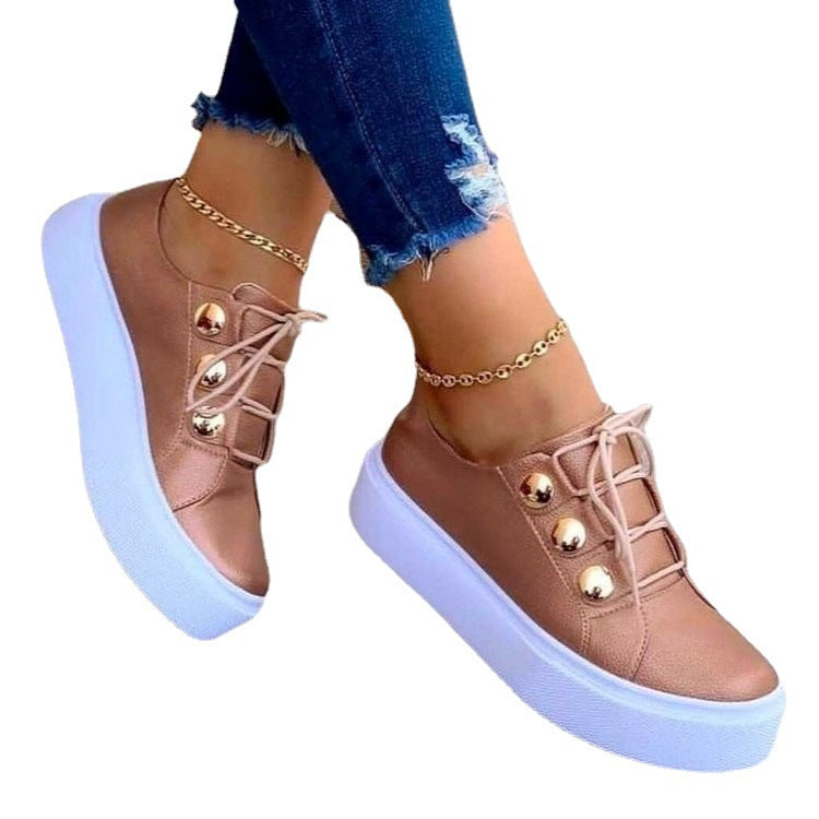 Damen Sneakers im modischen Alltag-Look mit goldenen Akzenten Stalluxe