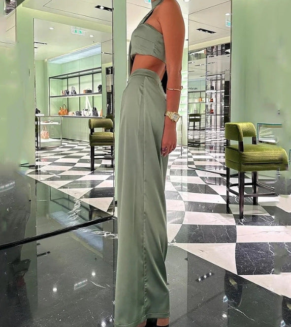 Damen Schickes Zweiteiliges Outfit mit cropped Top und silk Abschluss Stalluxe