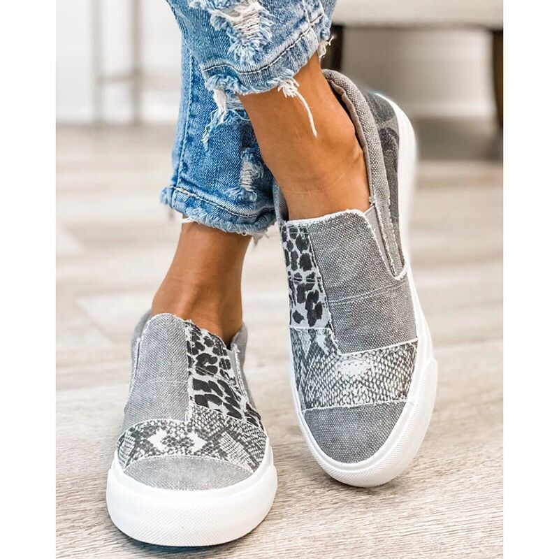 Damen Slip-On Sneakers mit trendiger Tierfell-Optik und flexibler Sohle Stalluxe