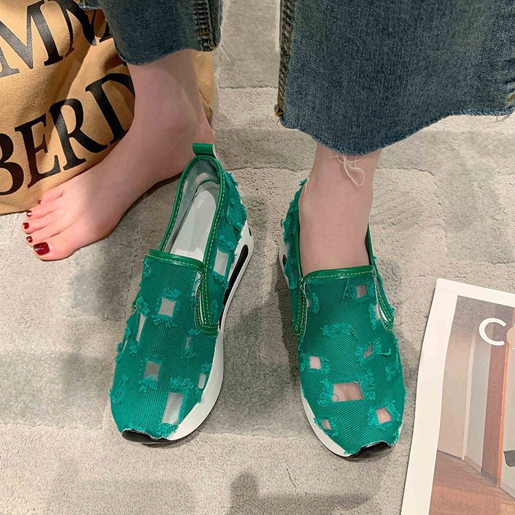Damen Atmungsaktive Slip-On Sneakers mit stylischem Ausschnittdesign Stalluxe