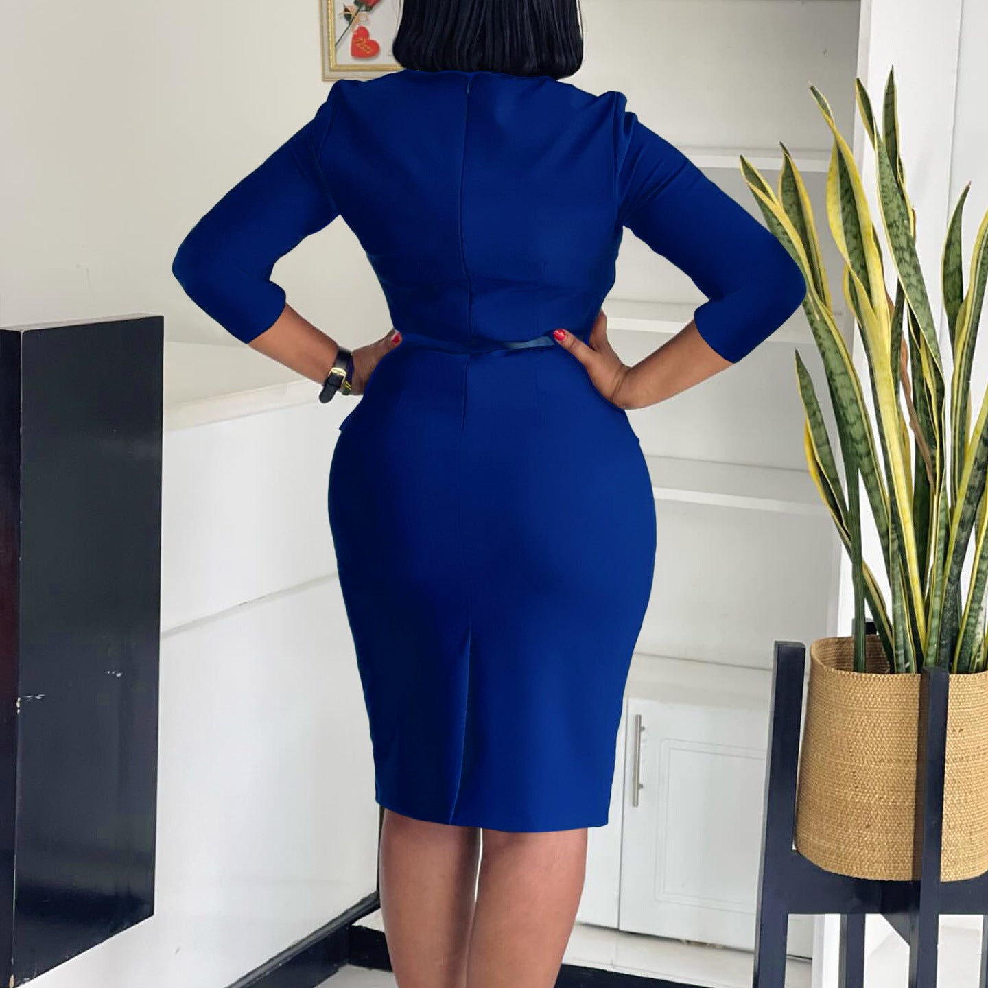 Damen Figurbetontes Kleid mit Raffungen und Gürtel Stalluxe