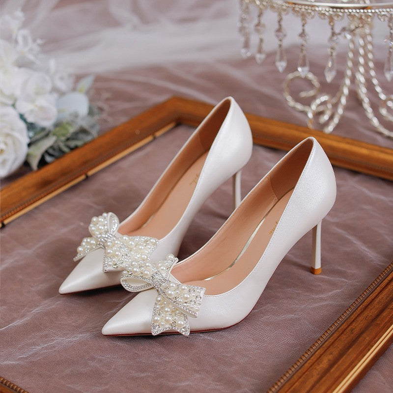 Damen Hochwertige Hochzeitspumps mit Perlenapplikation und raffiniertem Schleifendetail Stalluxe