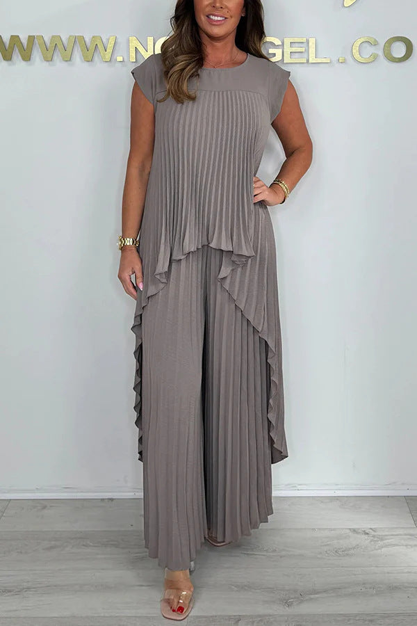 Damen elegantes Plissee-Jumpsuit mit asymmetrischem Saum und fließendem Design Stalluxe