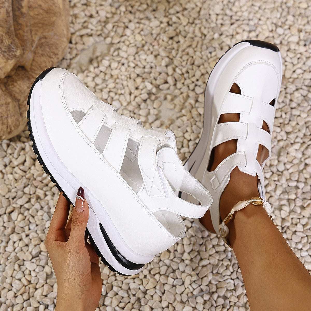 Damen Komfortable Sandalen mit modischen Querstreifen und atmungsaktivem Obermaterial Stalluxe