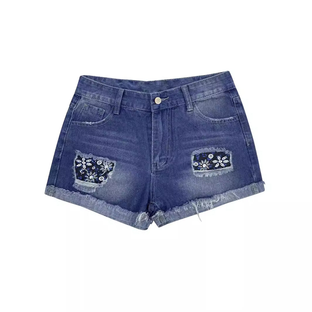 Damen Jeansshorts mit modischem Stickdesign und fransigen Säumen Stalluxe