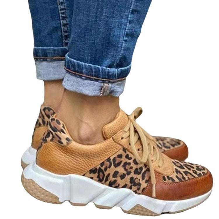 Damen Sportliche Sneakers mit tierischem Print und rutschfester Sohle Stalluxe
