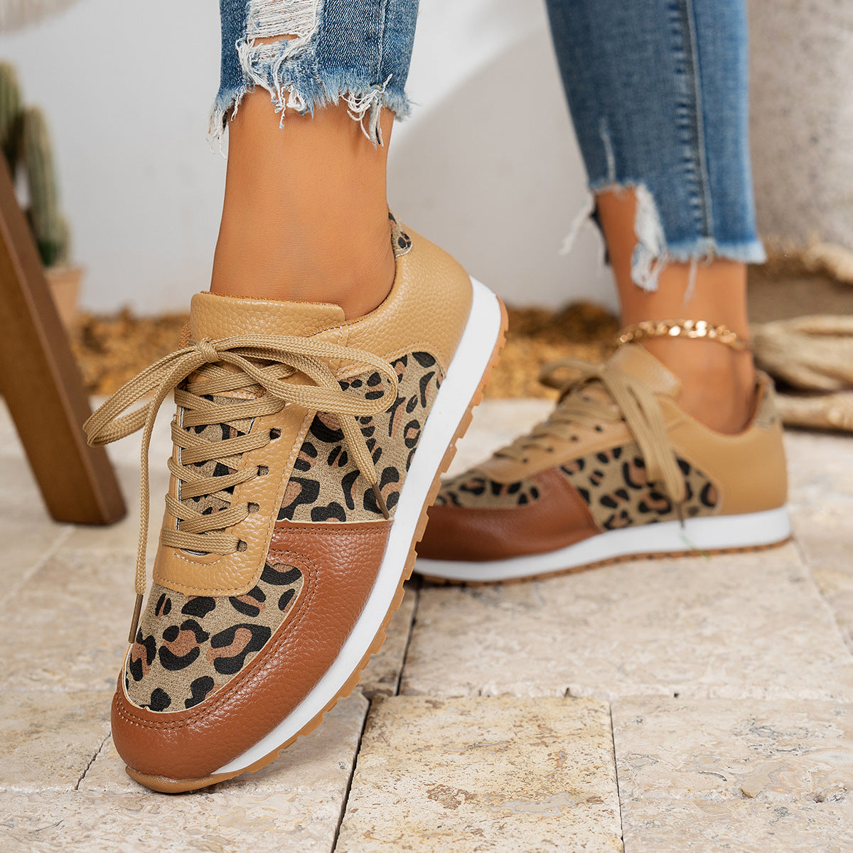 Damen Sneaker mit Leopardenmuster und atmungsaktiver Sohle Stalluxe