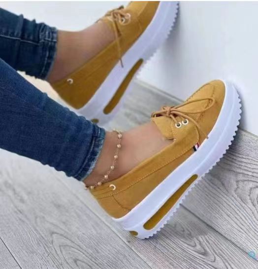 Damen Slipper mit modischen Details und rutschfester Sohle Stalluxe