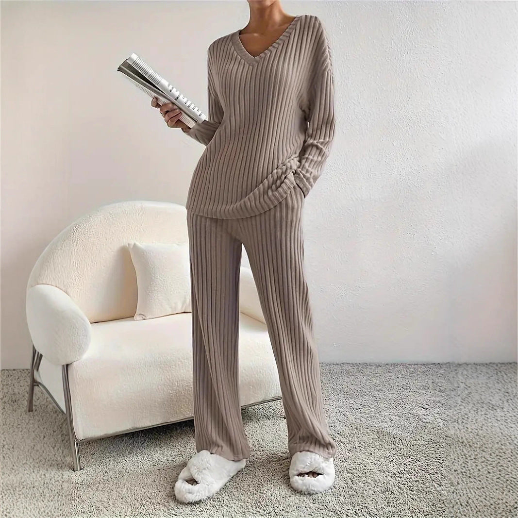 Damen modischer Strickanzug mit V-Ausschnitt und seitlicher Taillierung Stalluxe