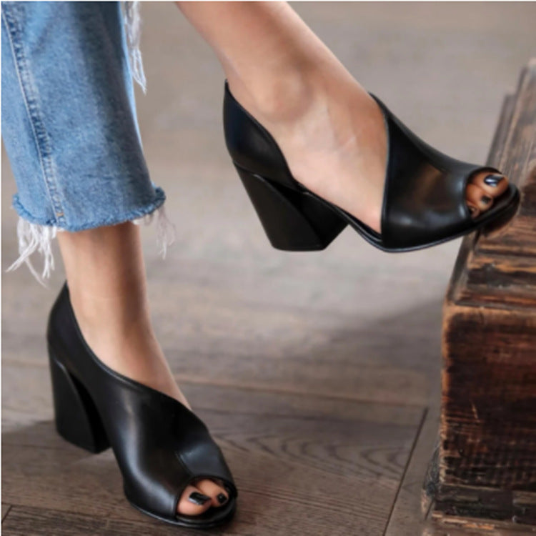 Damen Peeptoe High Heel Sandalen mit elegantem Schnitt und robustem Blockabsatz Stalluxe
