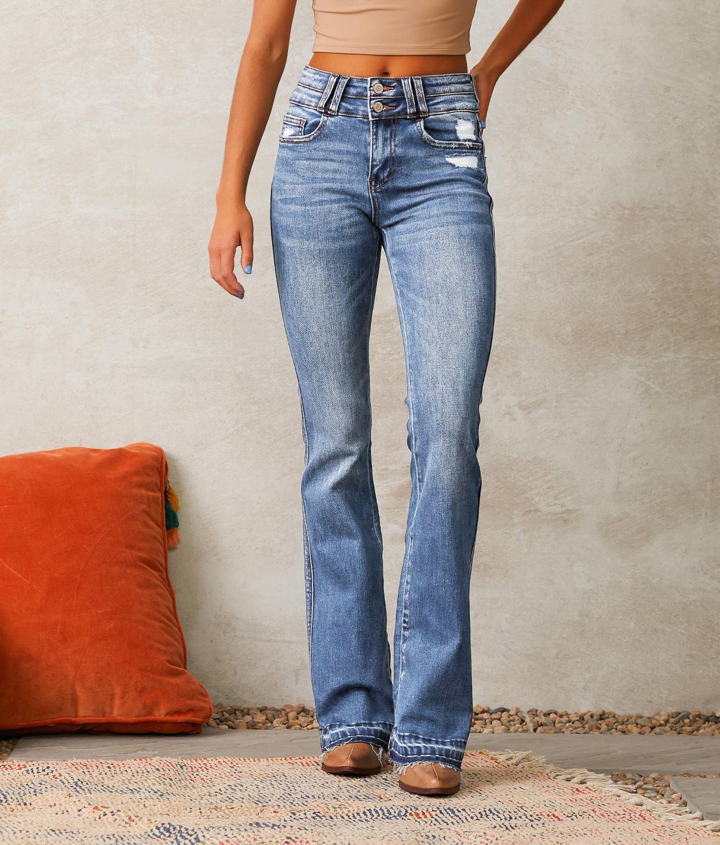 Damen Flared Jeans mit lässigem Schnitt und modischen Destroyed-Details Stalluxe