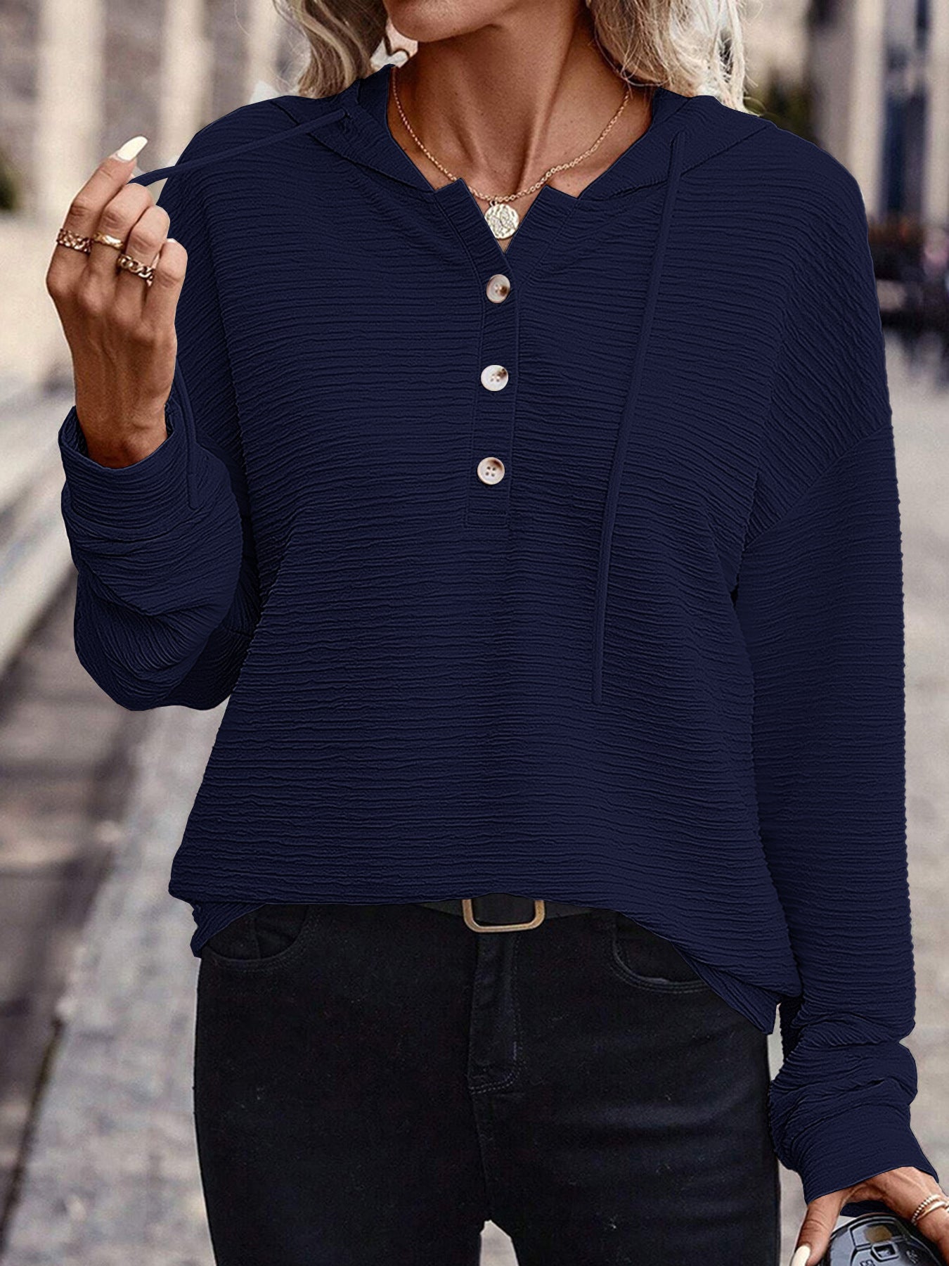 Damen lässiger Kapuzenpullover mit strukturierter Oberfläche und Knopfverschluss Stalluxe
