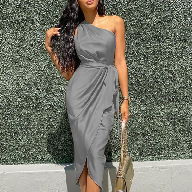 Damen Elegantes Wickelkleid mit asymmetrischem Schnitt und Taillengürtel Stalluxe