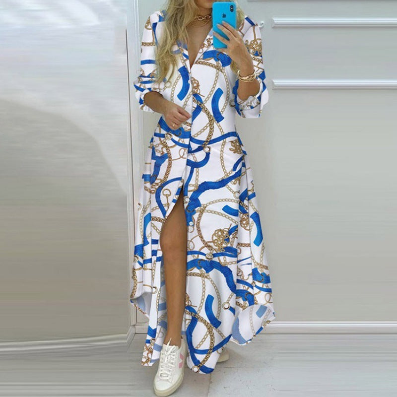 Damen Maxikleid mit angesagtem Zeitungsdruck und praktischem Schlitz Stalluxe