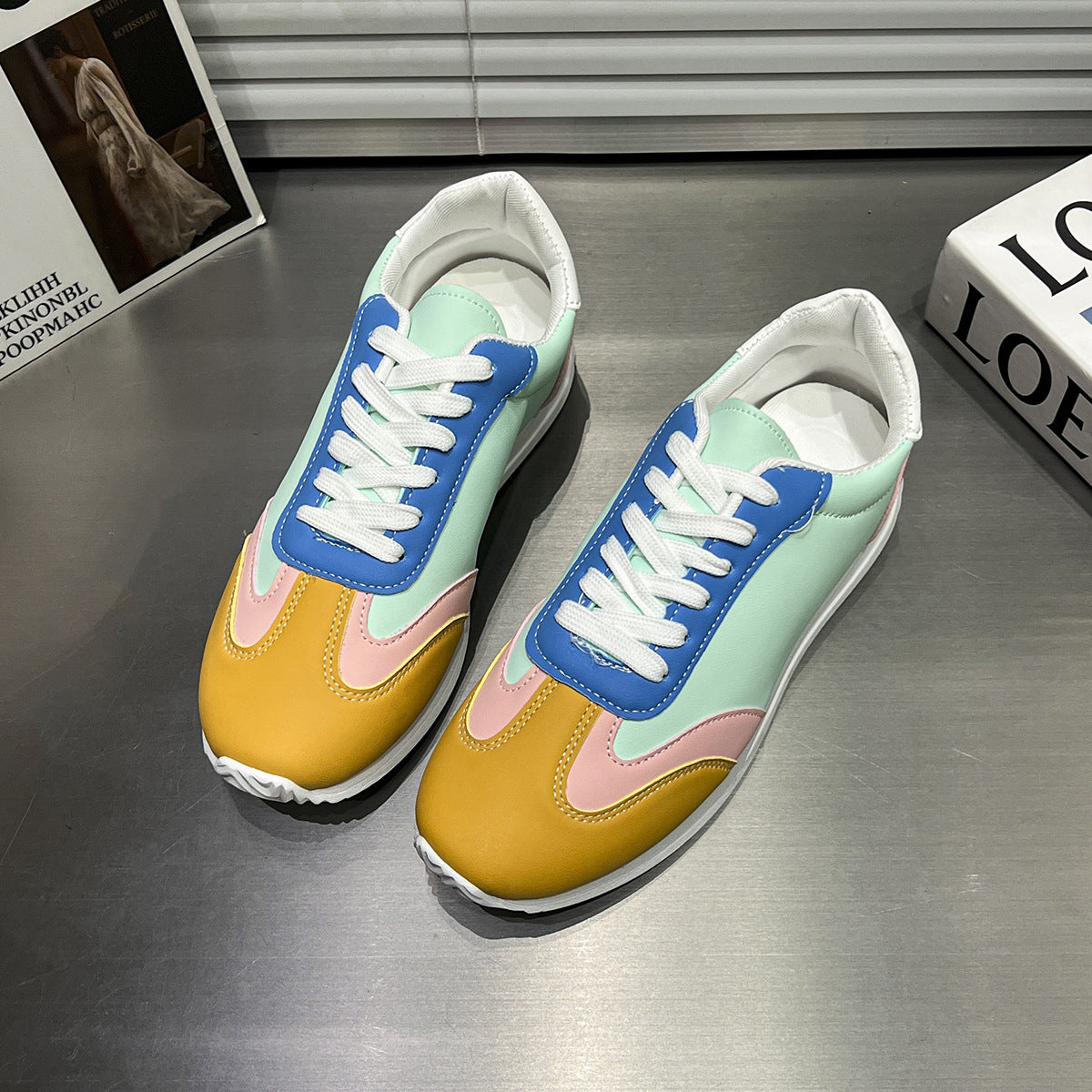 Damen modische Sneakers mit bunten Akzenten und atmungsaktivem Obermaterial Stalluxe