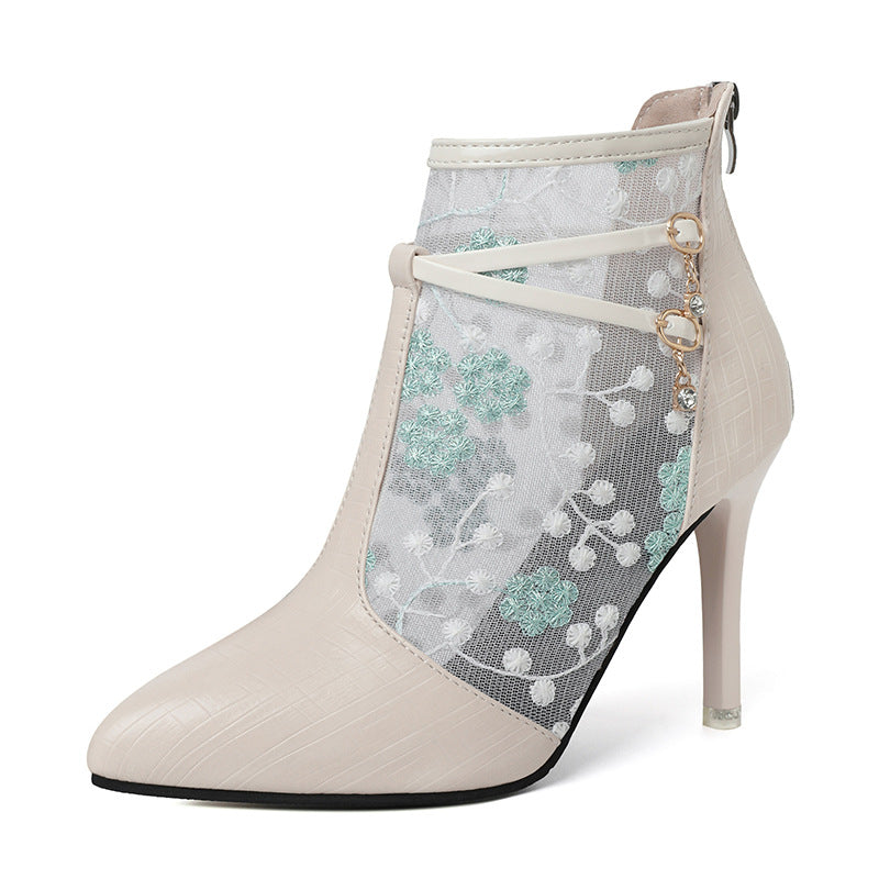 Damen elegante Ankle Boots mit floralem Transparentdesign und modischem Detail Stalluxe