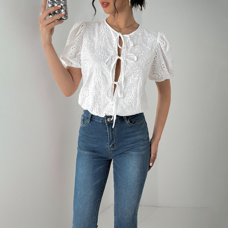 Damen Bluse mit Rüschen und raffiniertem Schnürdetail Stalluxe