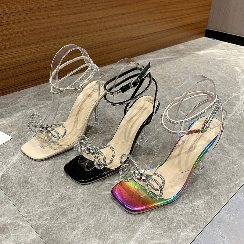 Damen Hochhackige Sandalen mit eleganter Schleifenapplikation und klaren Details Stalluxe