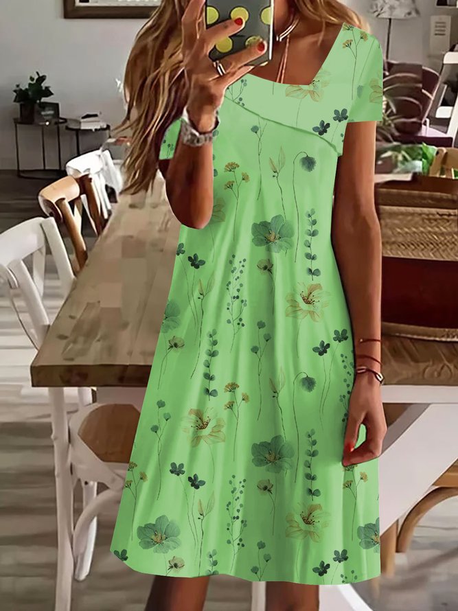 Damen Sommerkleid mit floralem Design und weitem Schnitt Stalluxe