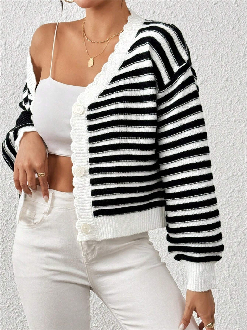 Damen Strickjacke mit modernem Streifenmuster und voluminösen Ärmeln Stalluxe