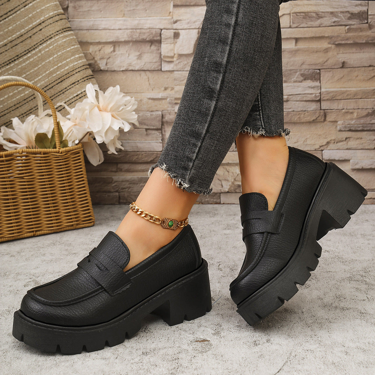 Damen Plateauslipper mit rutschfester Profilsohle und modischem Design Stalluxe