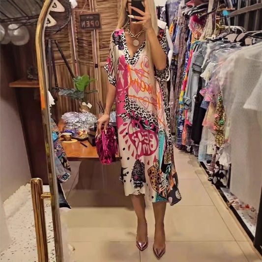 Damen Auffälliges Strandkleid mit bunten Mustern und lockerer Passform Stalluxe