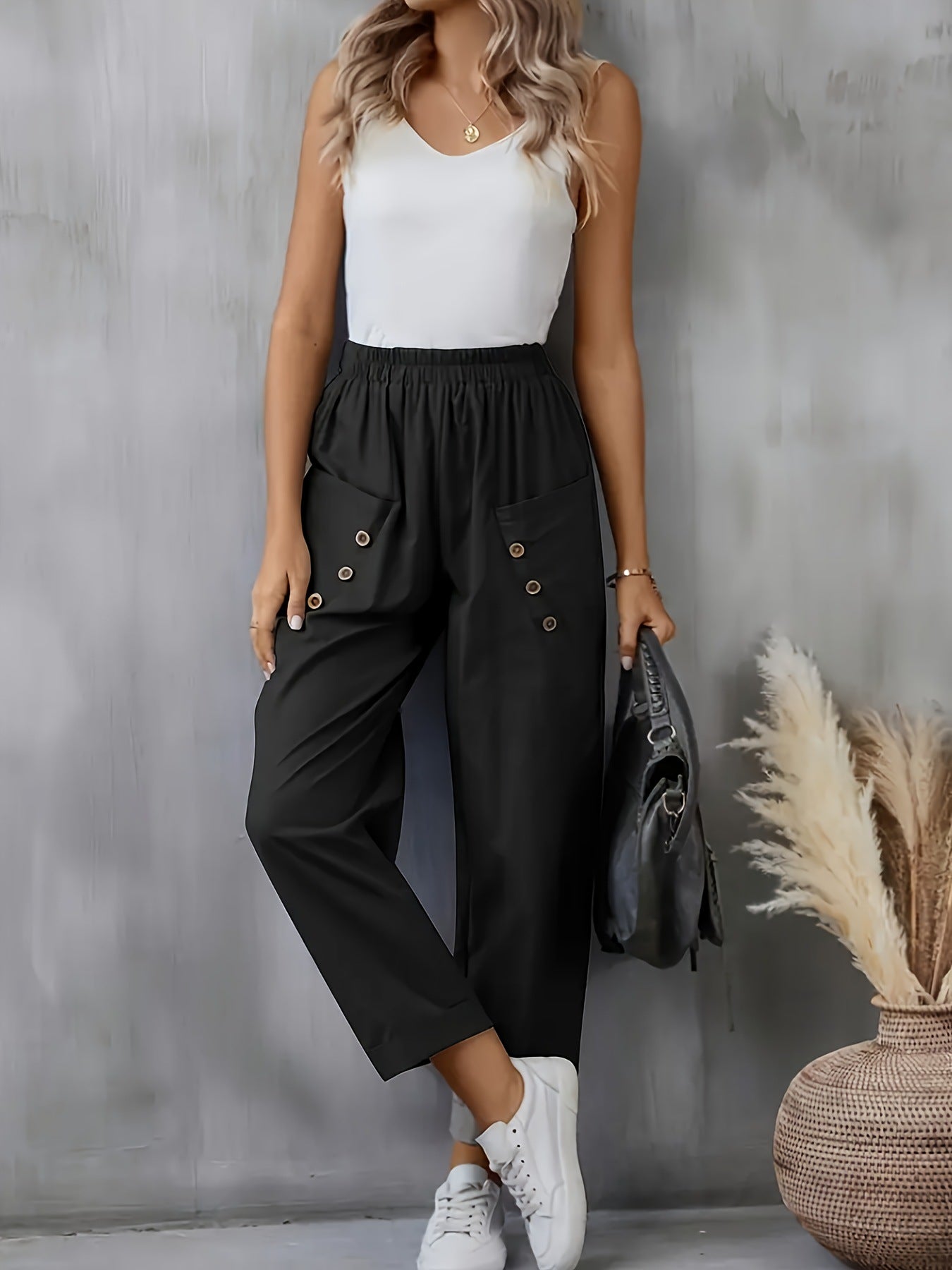 Damen stilvolle Cargo-Hose mit Knopfdetail und praktischen Taschen Stalluxe