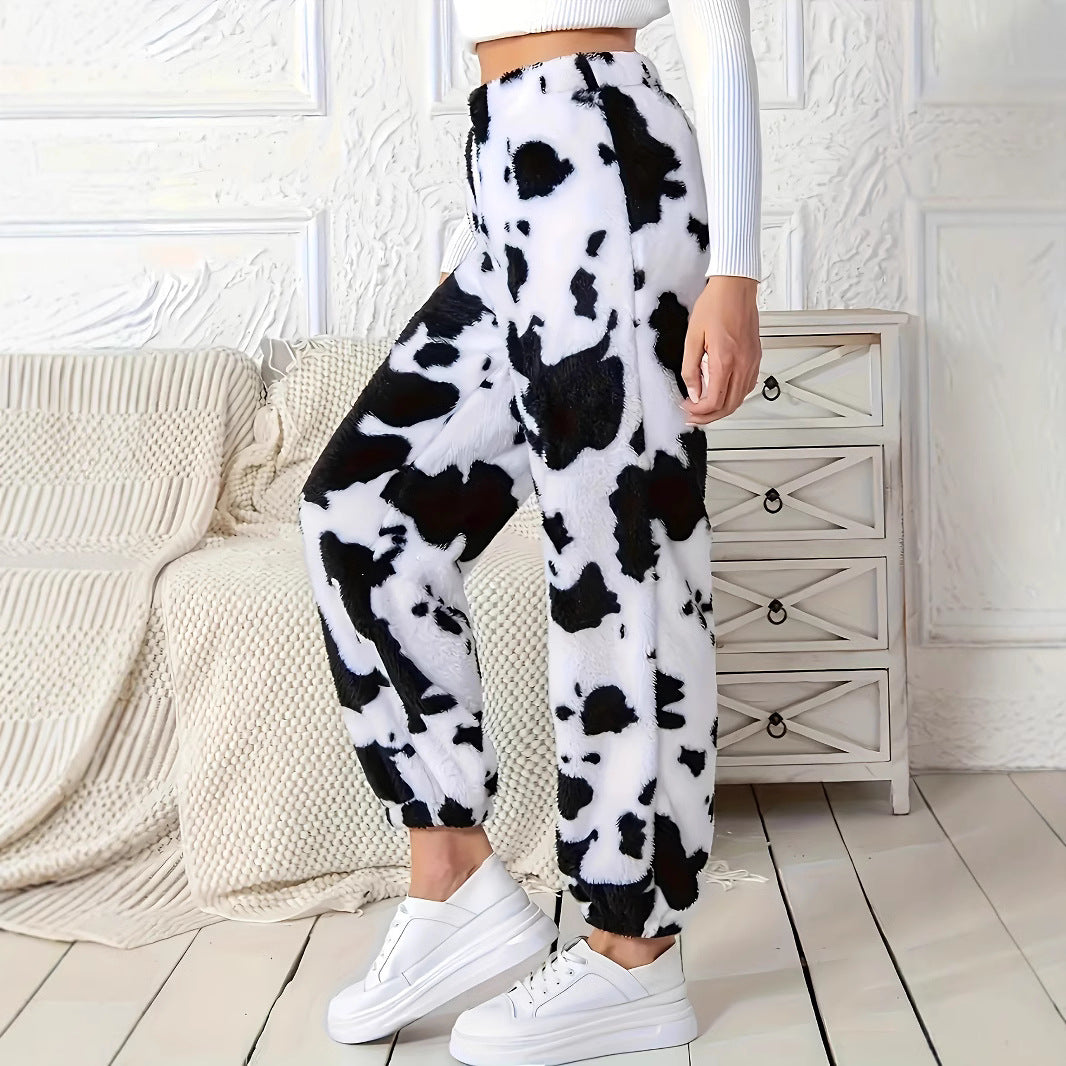Damen Plüschhose mit modischem Kuhfleckenmuster und elastischem Bund Stalluxe