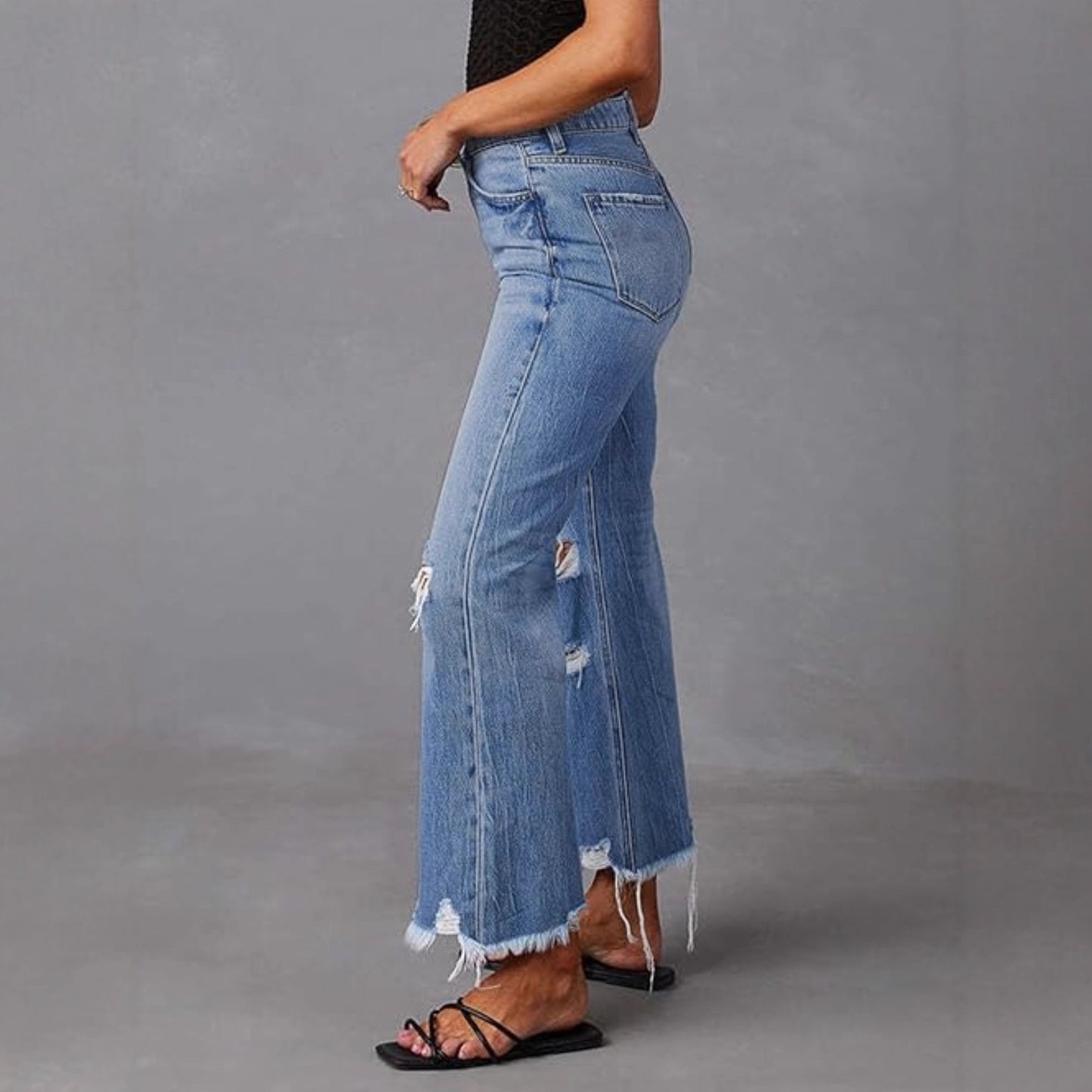 Damen Flared Jeans mit ausgefallenem Destroyed-Effekt Stalluxe