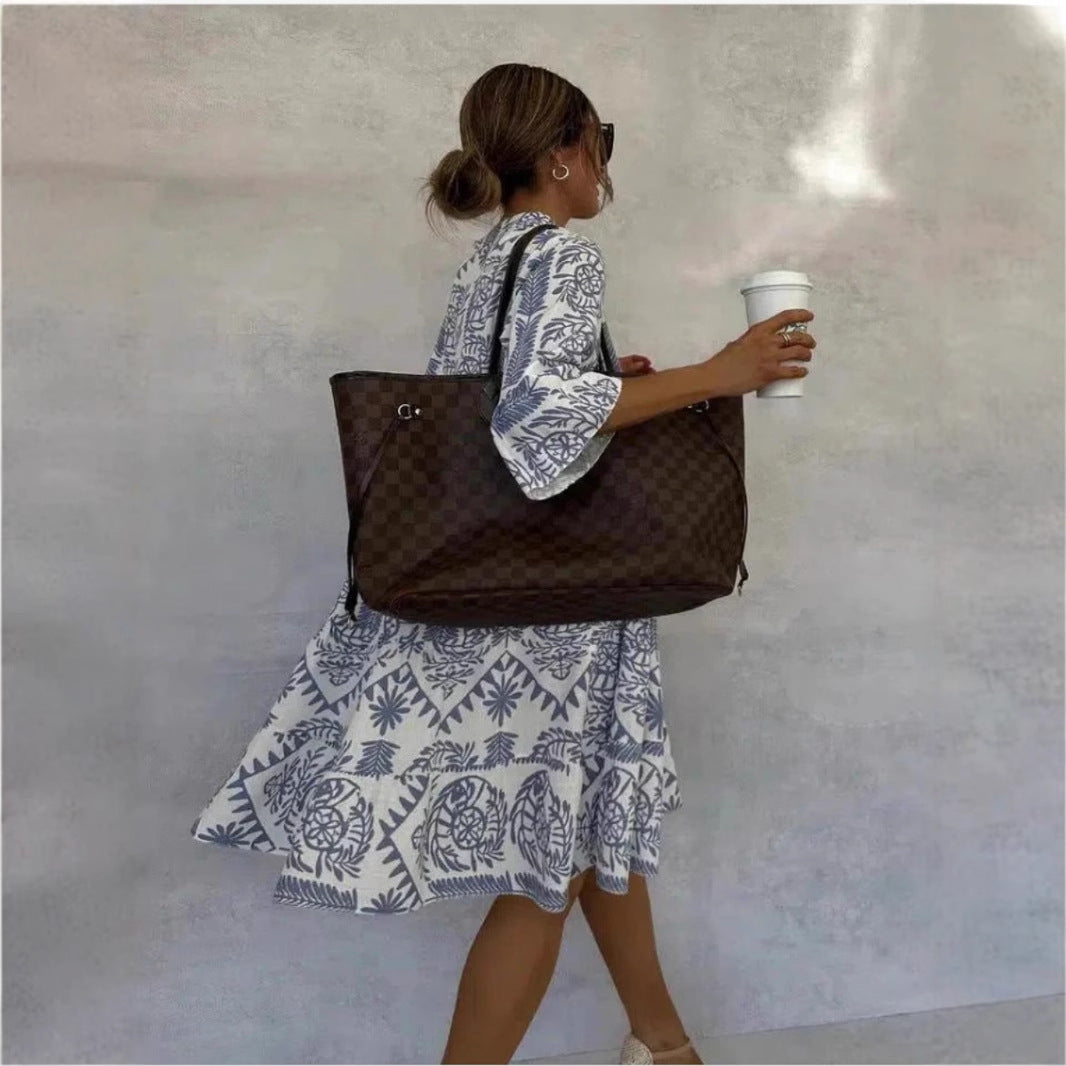 Damen Tunika-Kleid mit floralem Design und lockerer Passform Stalluxe