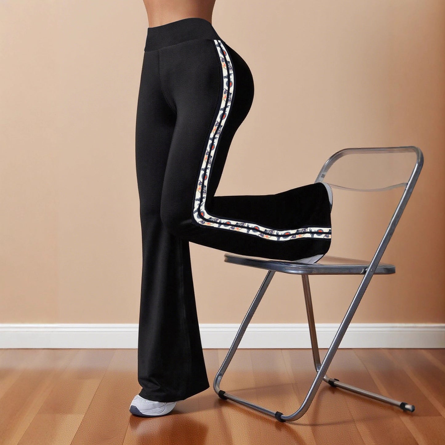 Damen Sportliche Flared-Leggings mit kontrastierenden Seitenstreifen Stalluxe