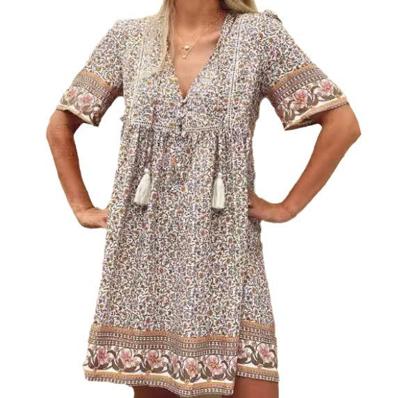 Damen Kurzarm Kleid mit floralen Details und verspielten Quasten Stalluxe