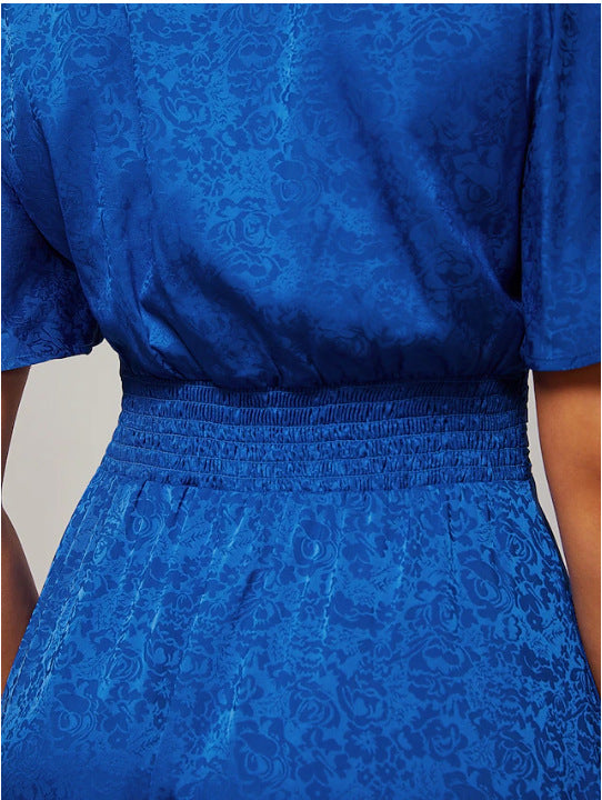 Damen Maxikleid mit voluminösen Ärmeln und floralen Details Stalluxe