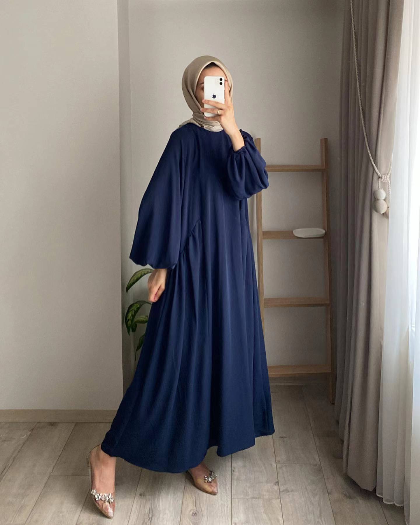 Damen elegantes Maxikleid mit voluminösen Ärmeln und fließendem Schnitt Stalluxe