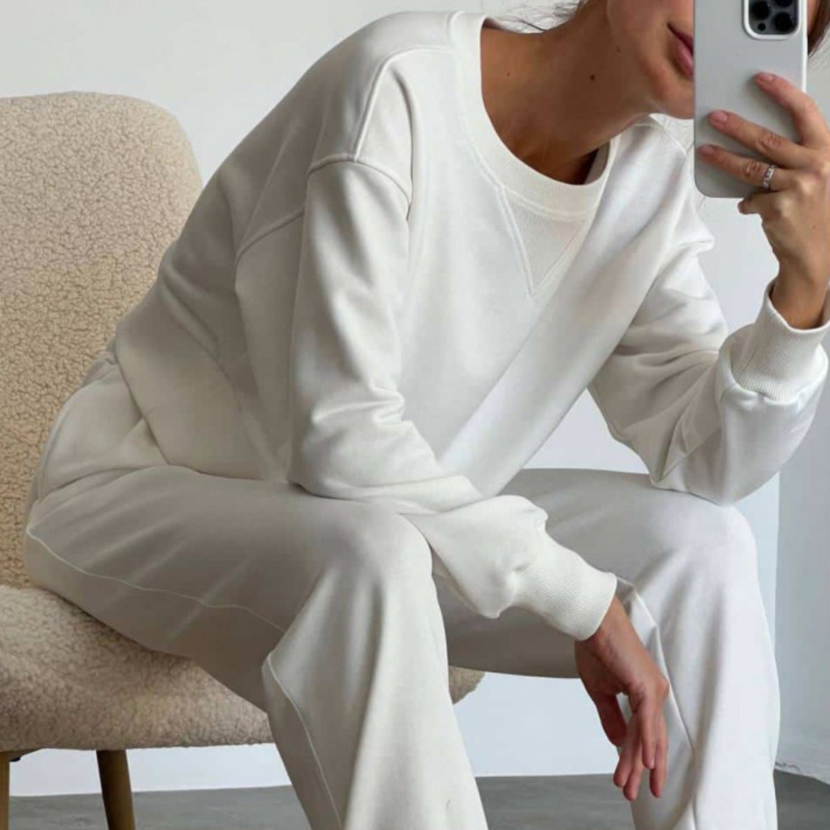 Damen entspannter Sweatanzug mit cropped Oberteil und elastischem Bund Stalluxe