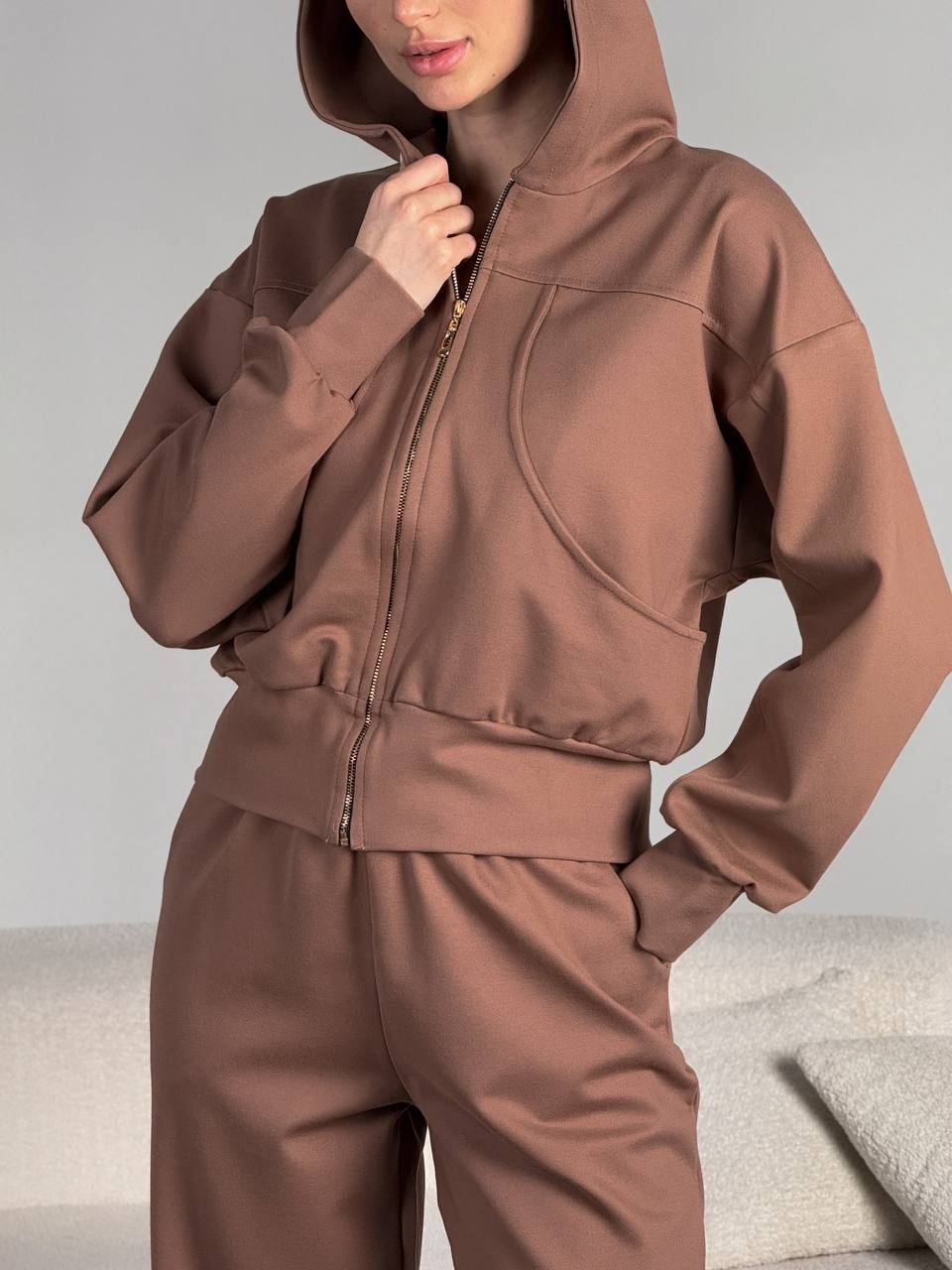 Damen Sportliche Sweatjacke mit praktischen Taschen und gemütlichem Schnitt Stalluxe