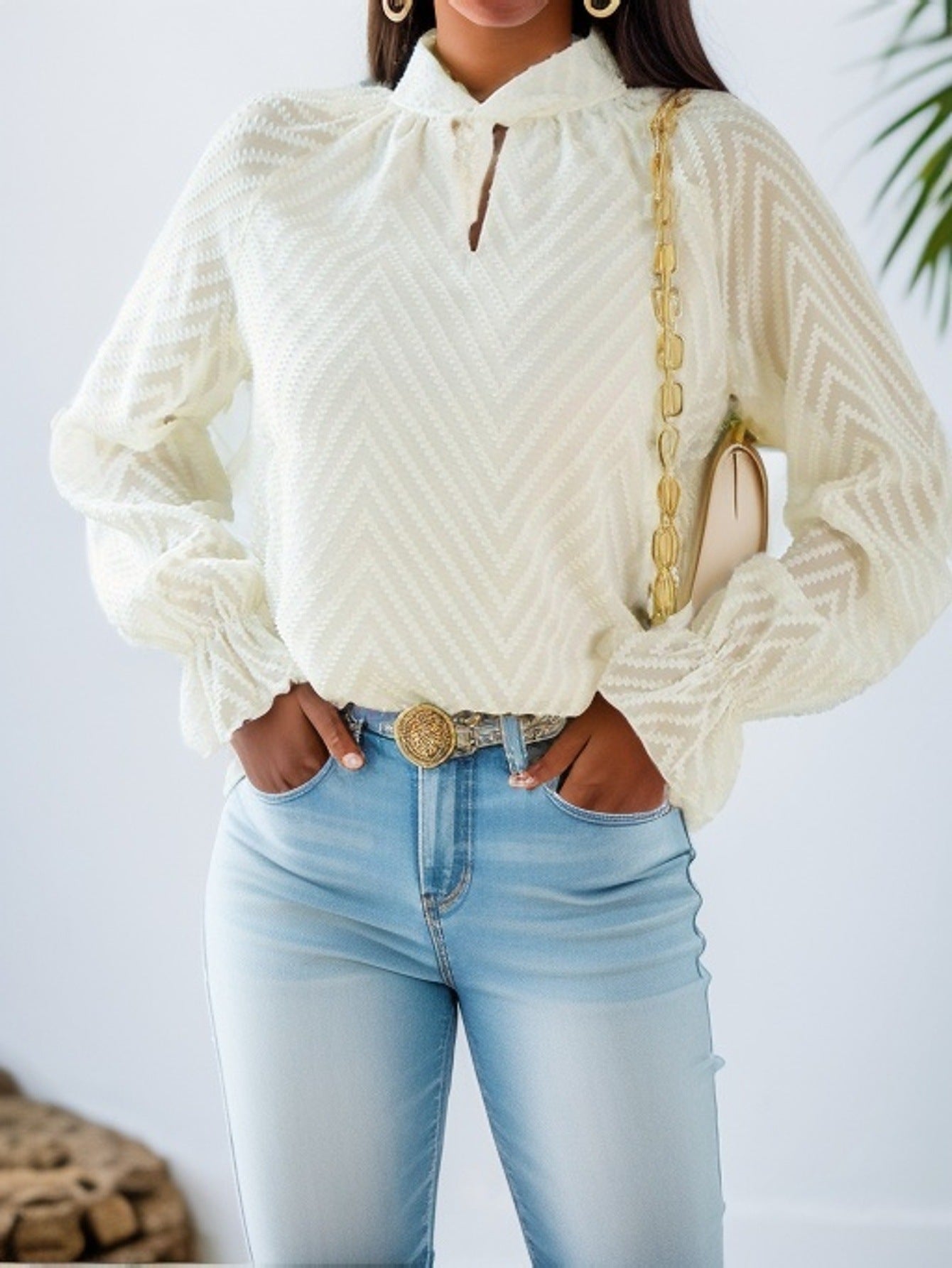 Damen elegante Bluse mit leicht transparenten Ärmeln und dekorativem Stehkragen Stalluxe