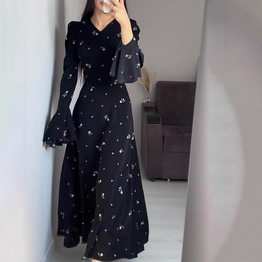 Damen Maxikleid mit elegantem V-Ausschnitt und Rüschendetails Stalluxe