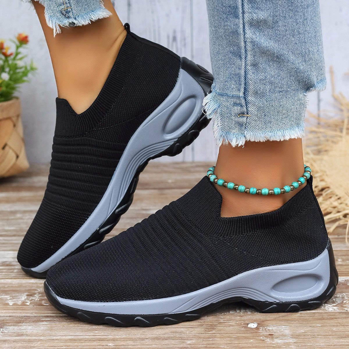 Damen Atmungsaktive Slip-On Sneakers mit elastischem Einsatz Stalluxe