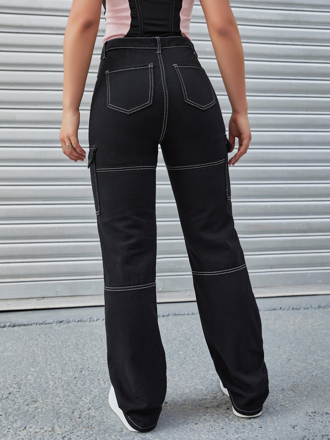 Damen Cargo-Hose mit hohem Bund und utilitaristischen Taschen Stalluxe