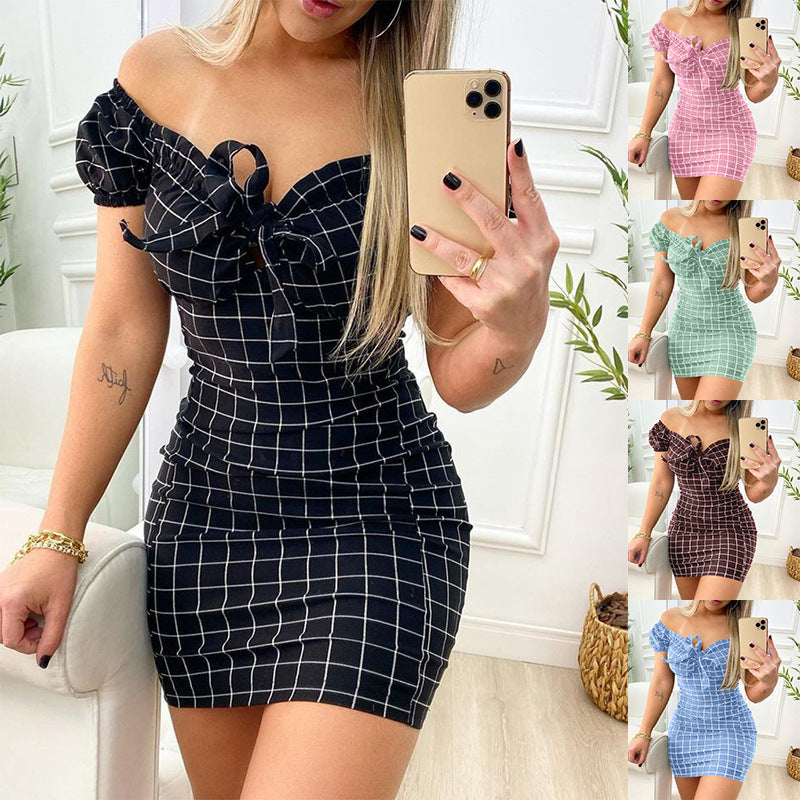 Damen figurbetontes Minikleid mit Rüschendetails und Karomuster Stalluxe