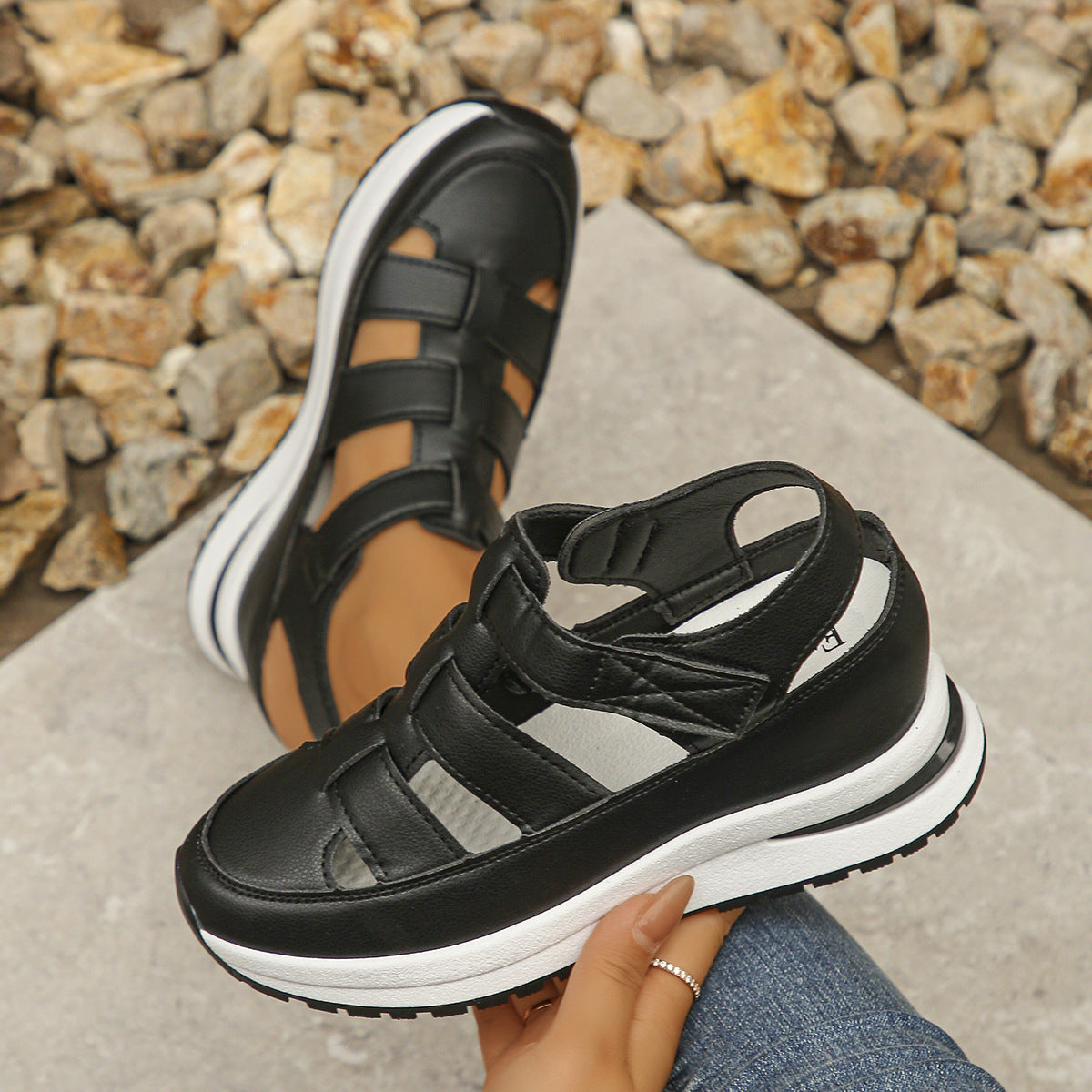 Damen Sportliche Sandalen mit modischem Riemendesign und bequemer Plateausohle Stalluxe