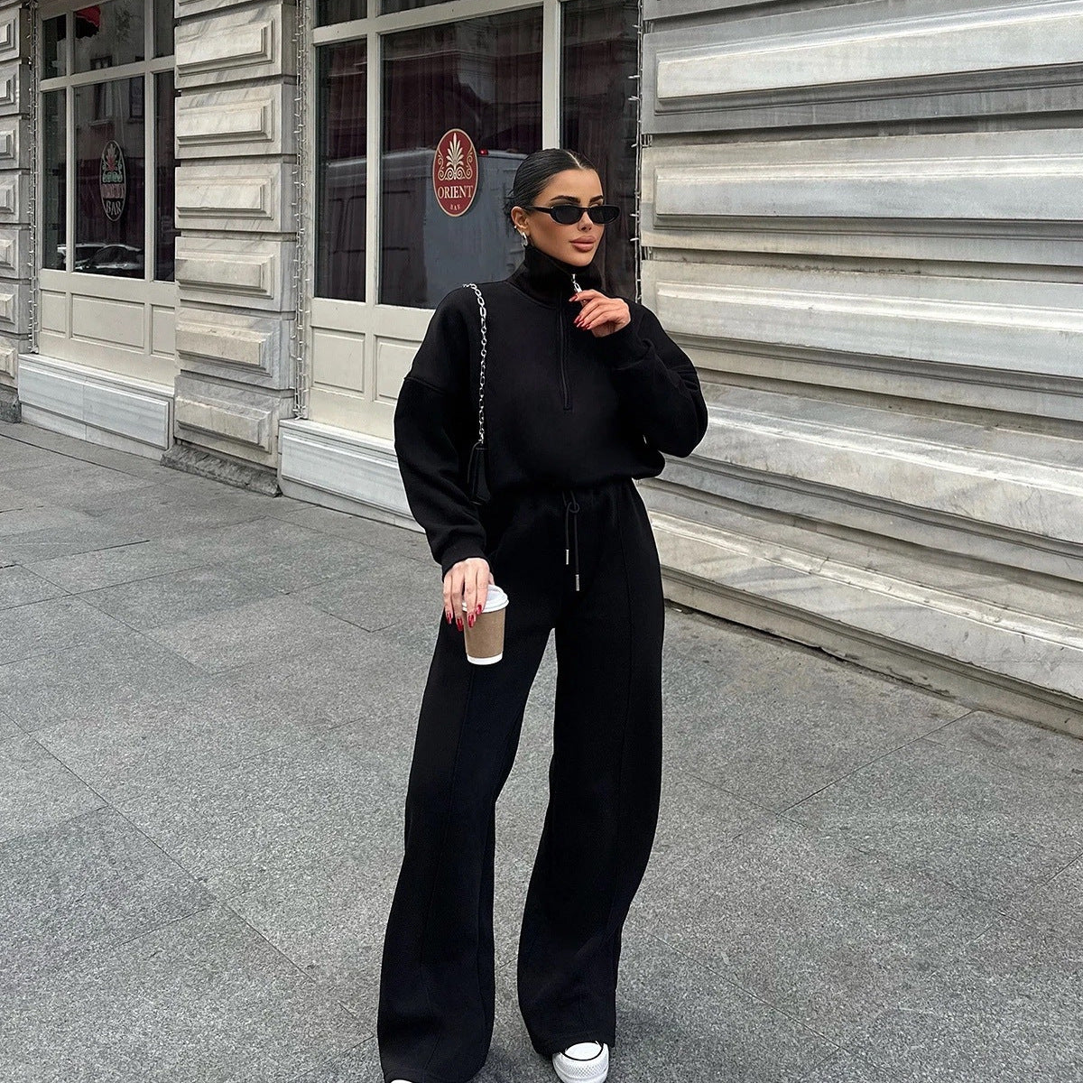 Damen Sportlicher Fleece-Trainingsanzug mit hohem Stehkragen und Reißverschluss Stalluxe