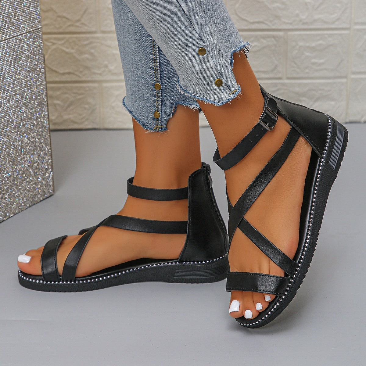 Damen Riemchen-Sandalen mit komfortablem Fußbett und eleganter Schnallenverzierung Stalluxe