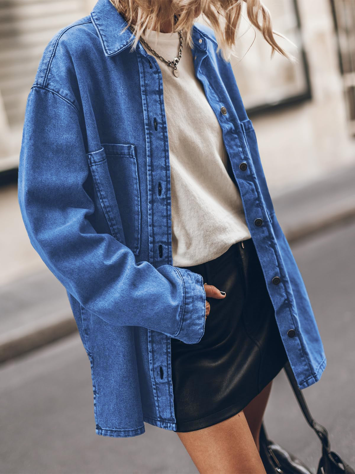 Damen Oversized Denimjacke mit moderner Waschung und praktischen Taschen Stalluxe