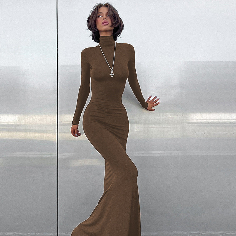 Damen Langarm-Maxikleid mit figurbetontem Schnitt und hohem Kragen Stalluxe