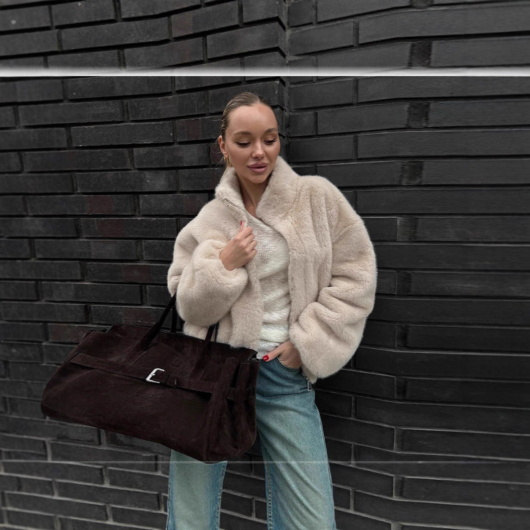 Damen Schockierende Kurzjacke aus luxuriösem Kunstfell Stalluxe