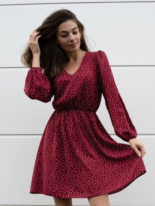 Damen Freizeitkleid mit gepunktetem Design und nähe Taillierung Stalluxe