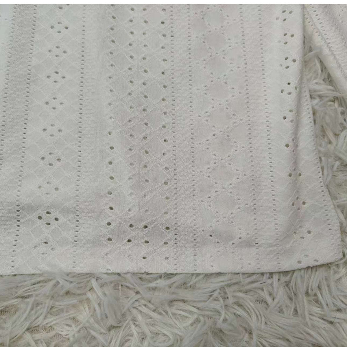 Damen lässiges Hoodie-Oberteil mit Knopfleiste und modernem Lochmuster Stalluxe
